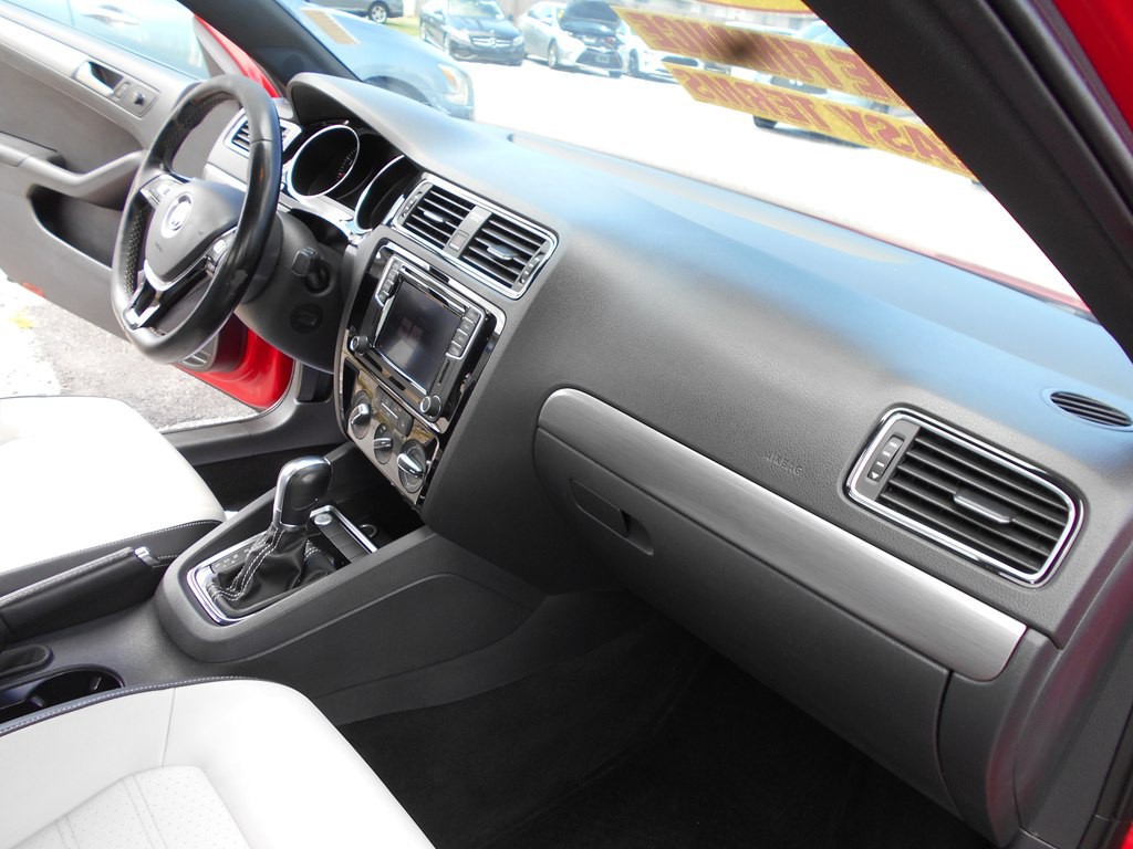 2016 Volkswagen Jetta Image 24
