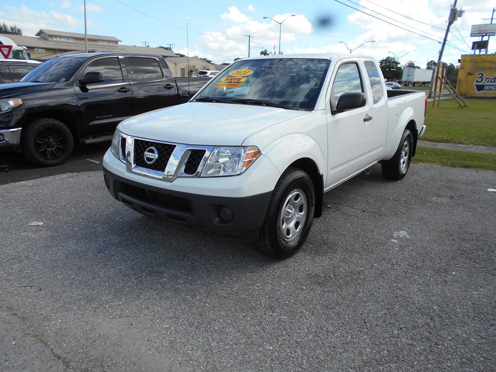 2020 Nissan Frontier Image 1