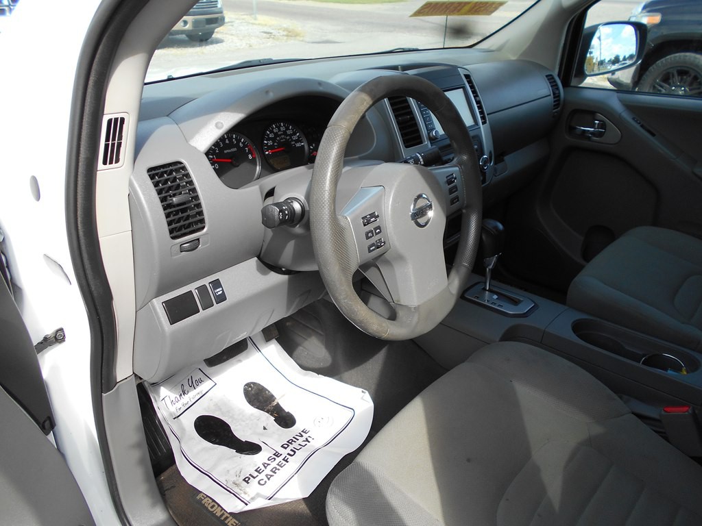 2020 Nissan Frontier Image 16