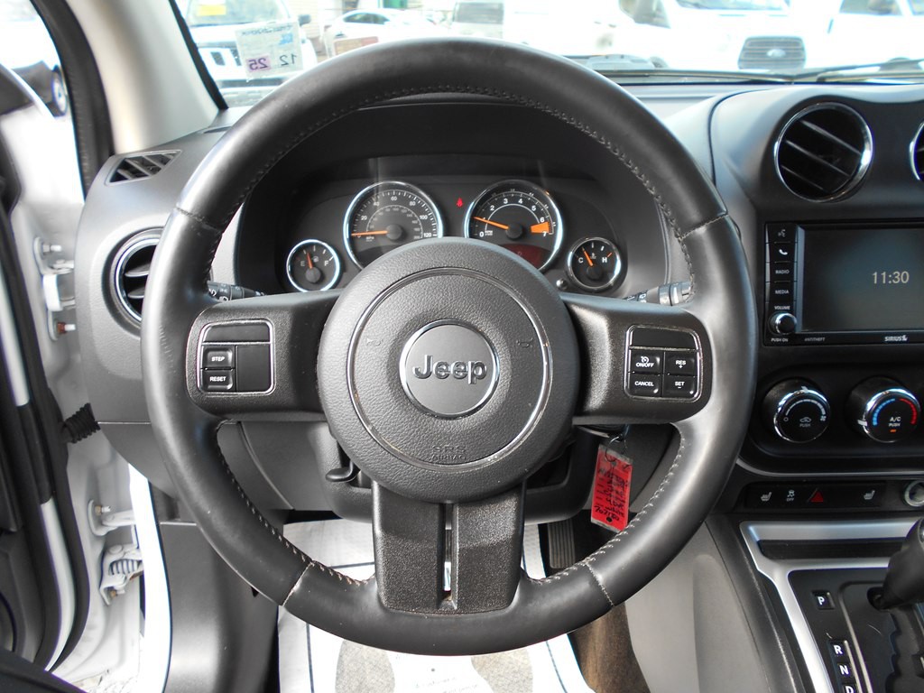 2014 Jeep Compass Image 11