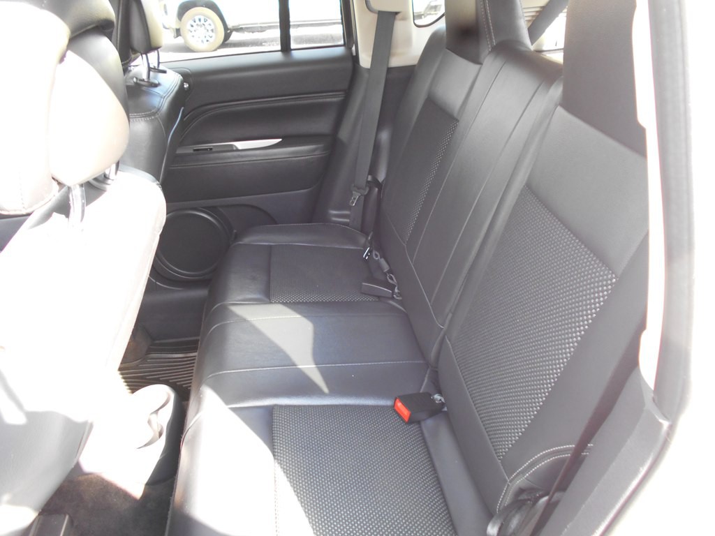 2014 Jeep Compass Image 18
