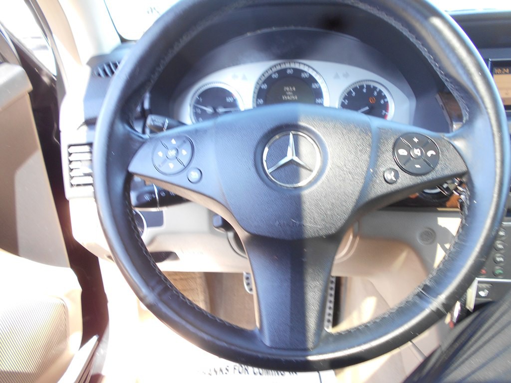 2011 Mercedes-Benz GLK-Class Image 12