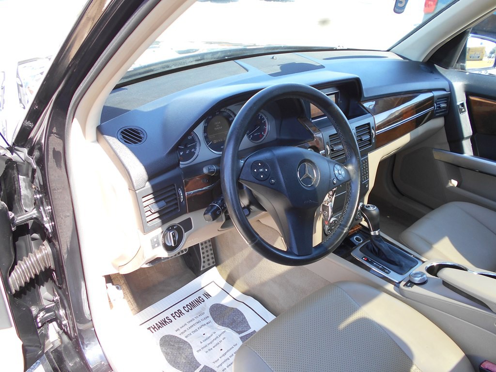 2011 Mercedes-Benz GLK-Class Image 14