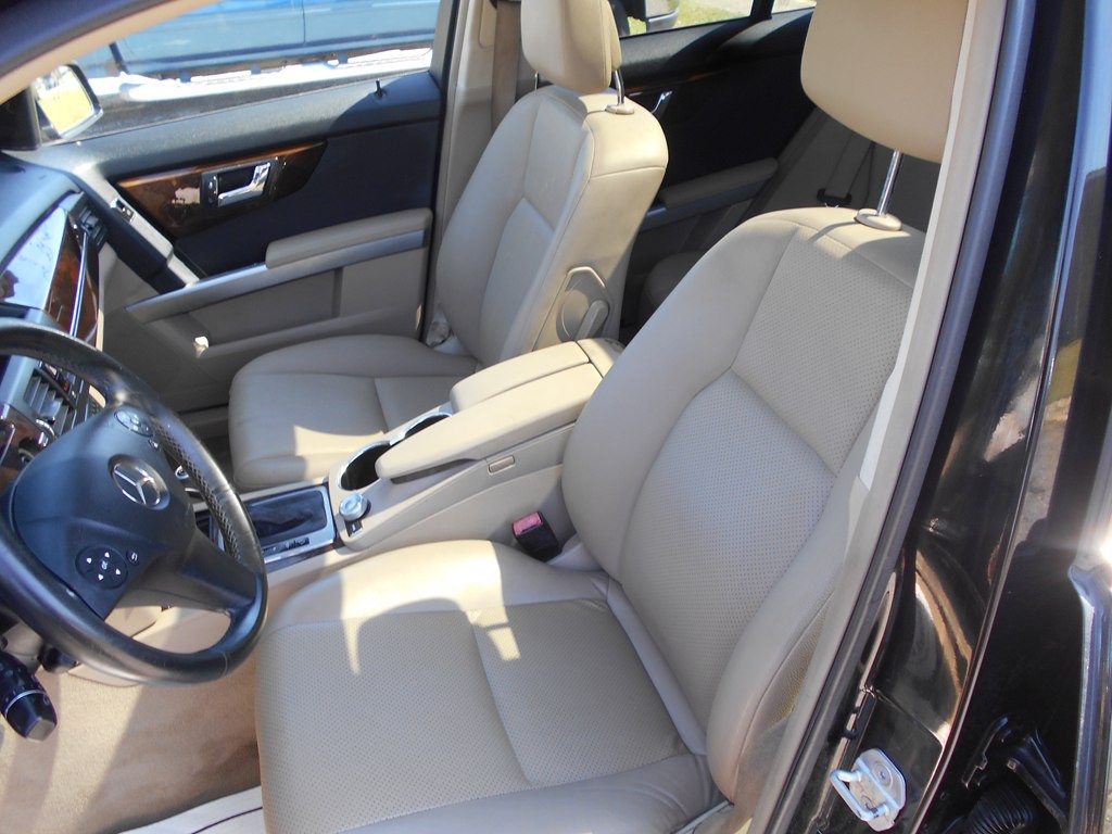 2011 Mercedes-Benz GLK-Class Image 16