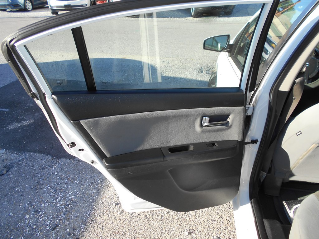 2012 Nissan Sentra Image 16