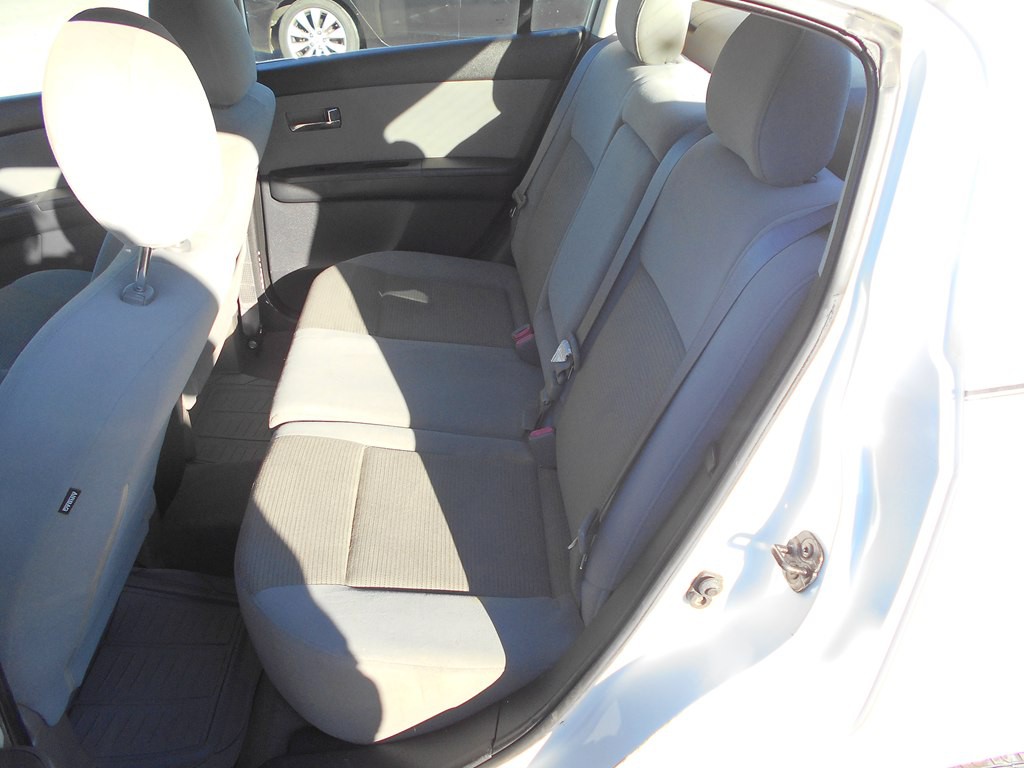 2012 Nissan Sentra Image 18