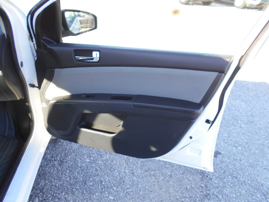 2012 Nissan Sentra Image 23