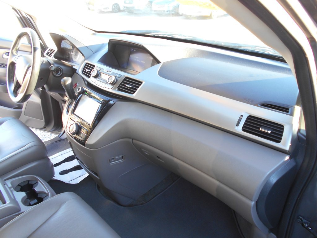 2016 Honda Odyssey Image 21