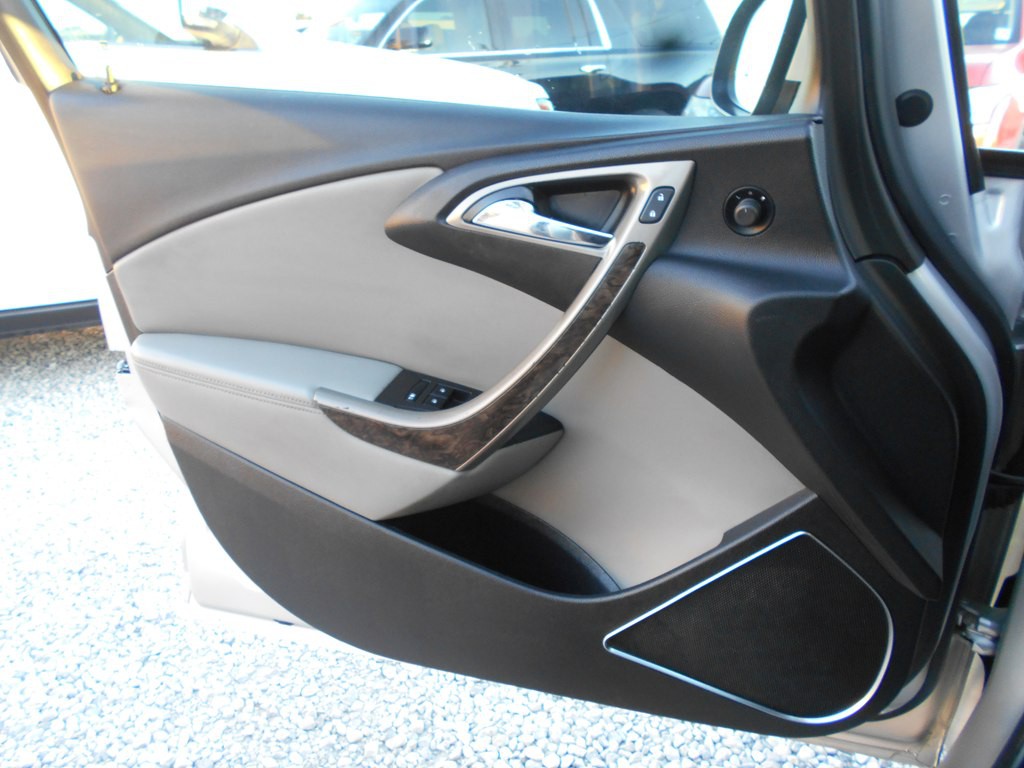 2012 Buick Verano Image 14