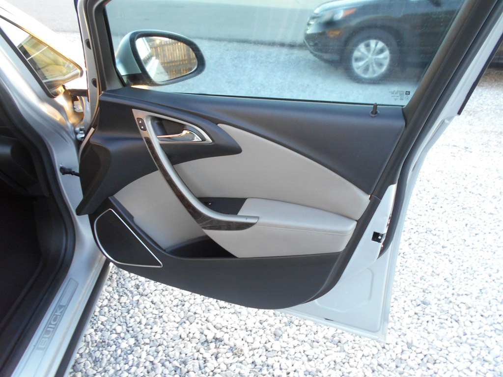 2012 Buick Verano Image 24