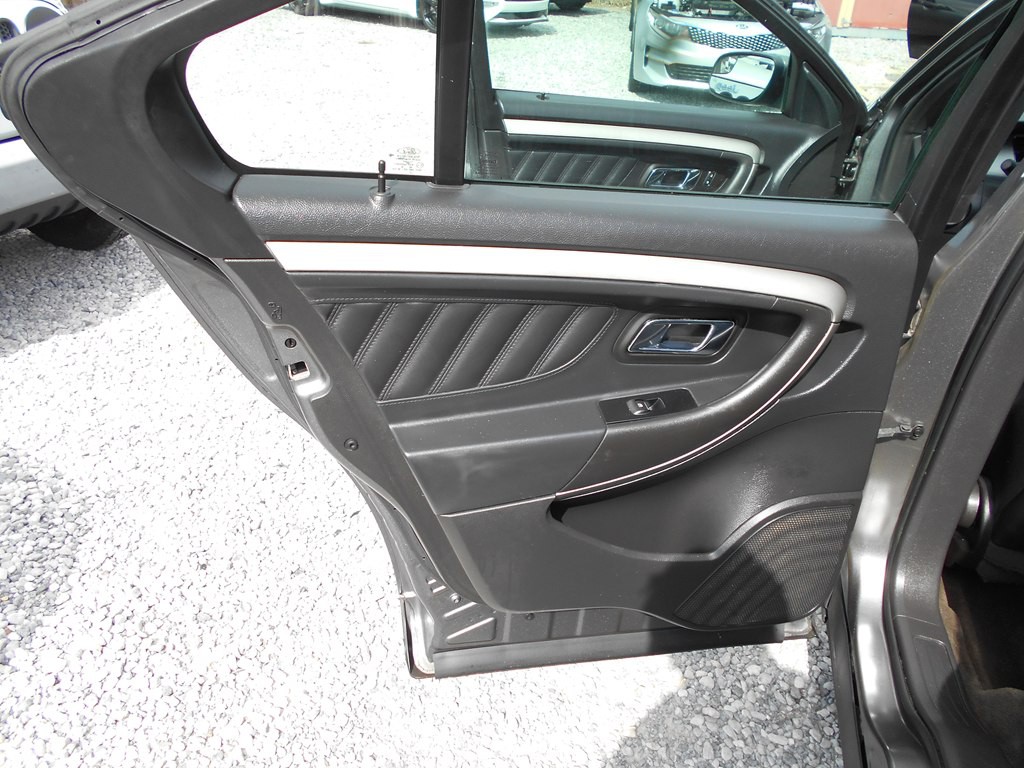 2014 Ford Taurus Image 16