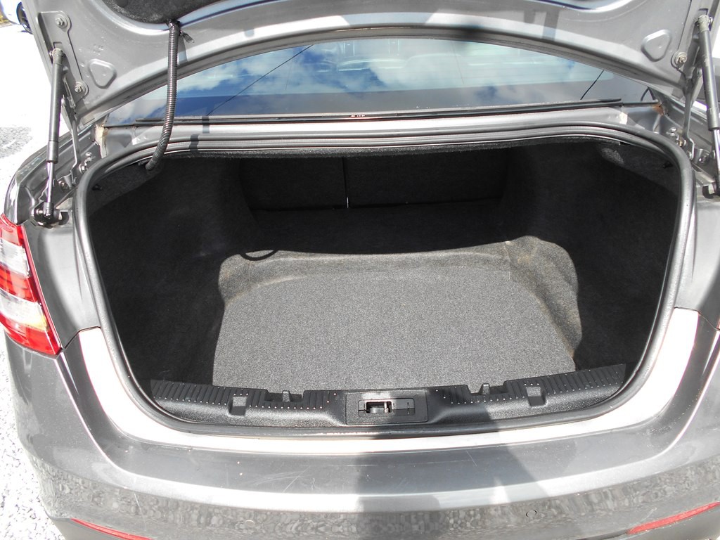 2014 Ford Taurus Image 18