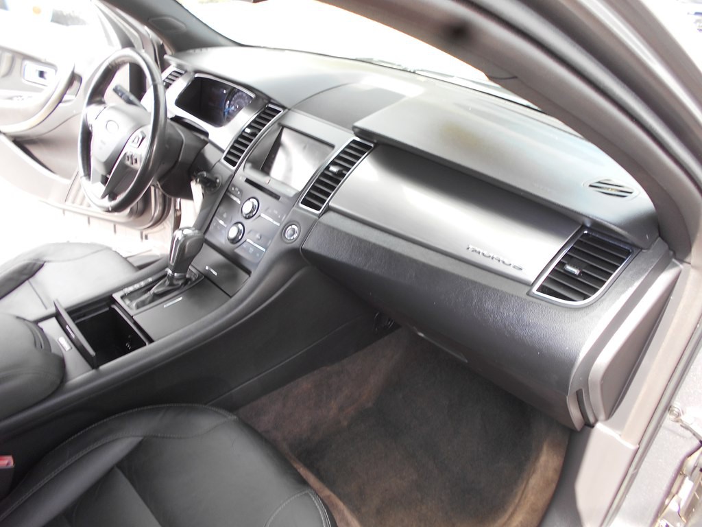 2014 Ford Taurus Image 23