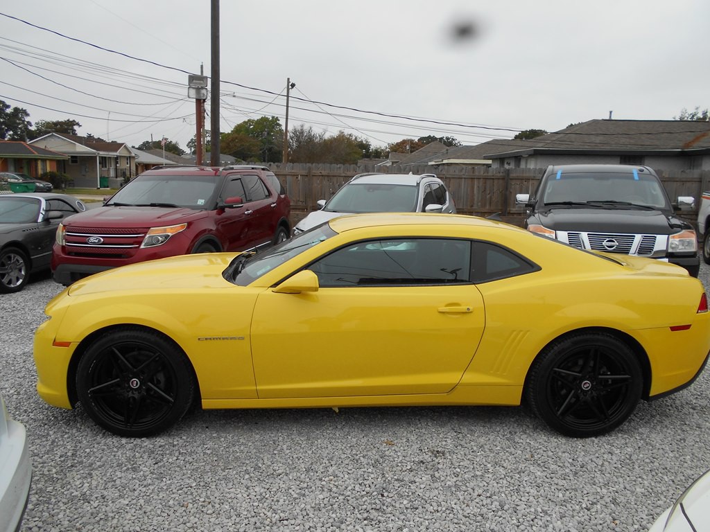 2015 Chevrolet Camaro Image 2