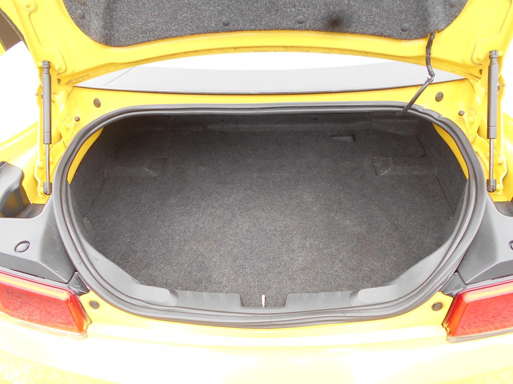 2015 Chevrolet Camaro Image 16