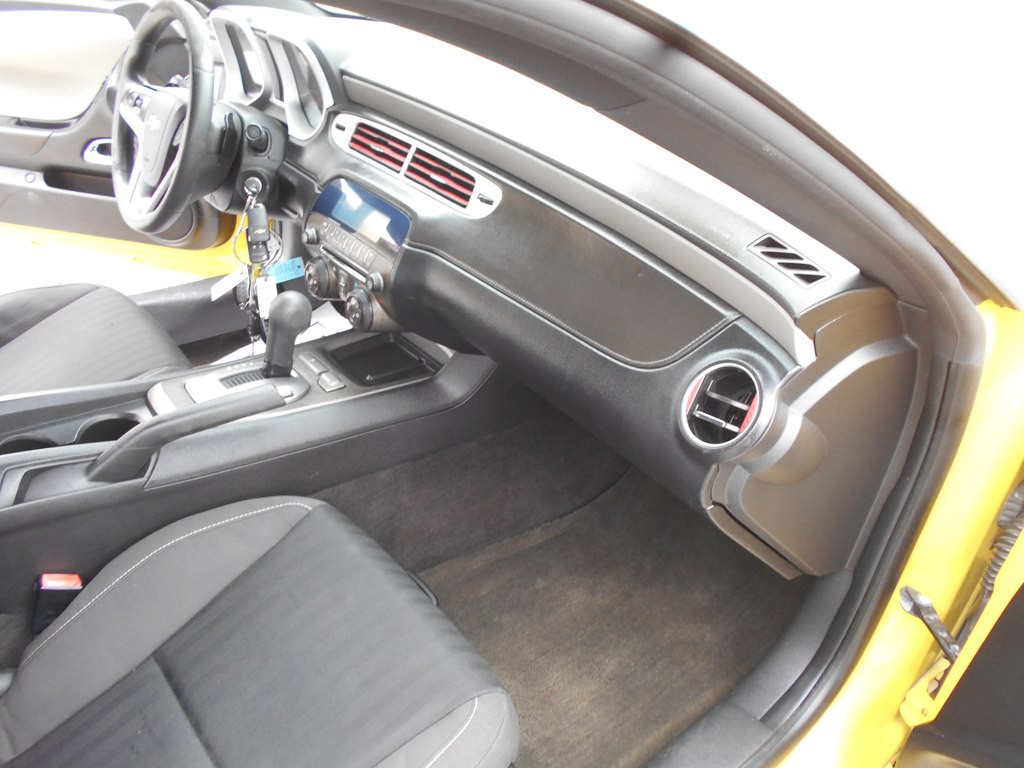 2015 Chevrolet Camaro Image 18