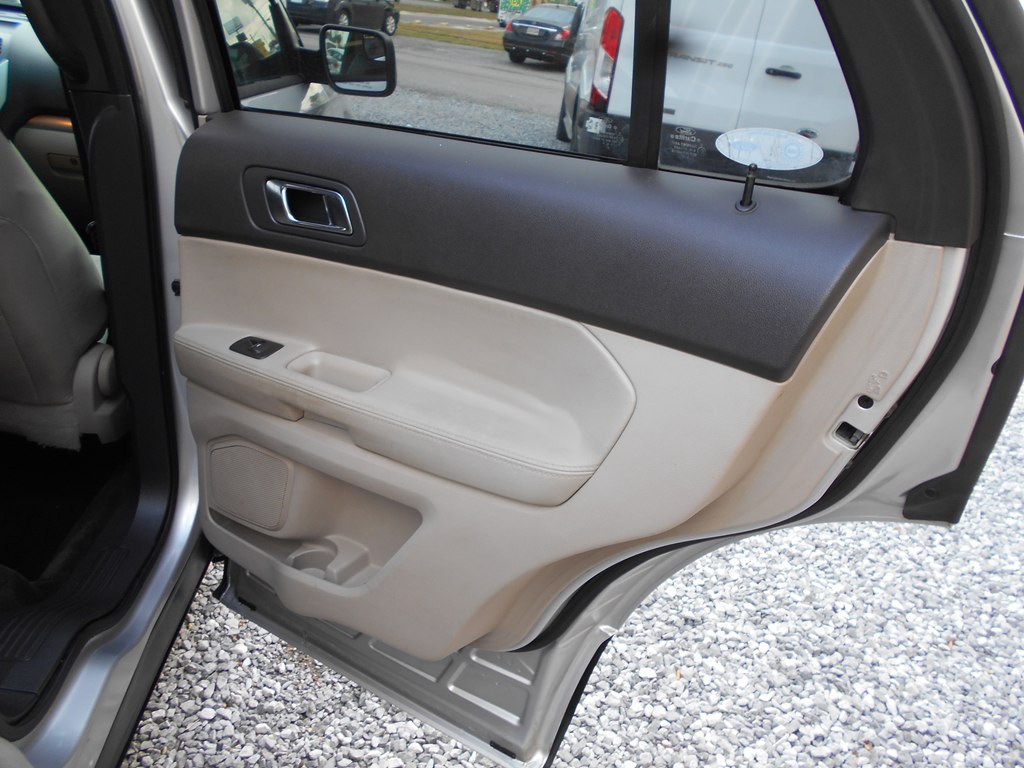 2012 Ford Explorer Image 22