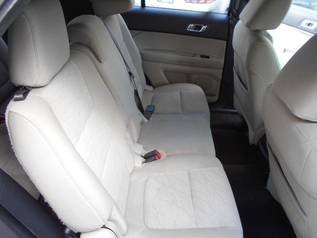 2012 Ford Explorer Image 24