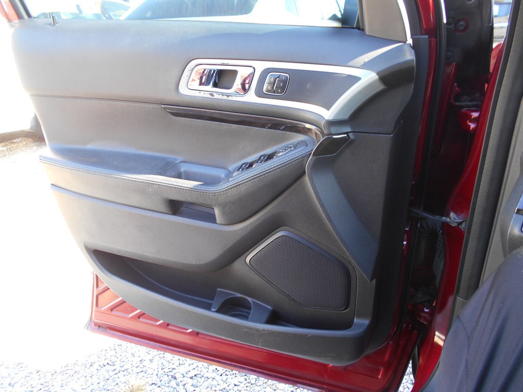 2015 Ford Explorer Image 12