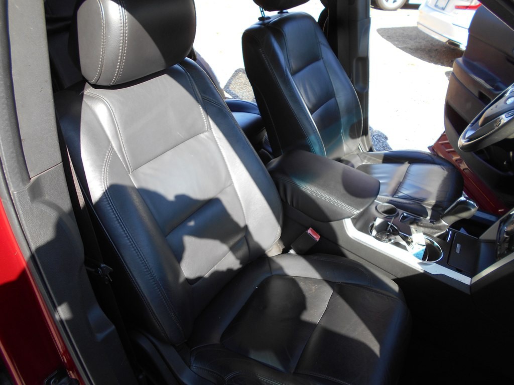 2015 Ford Explorer Image 24