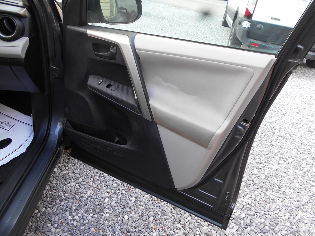 2013 Toyota Rav4 Image 27