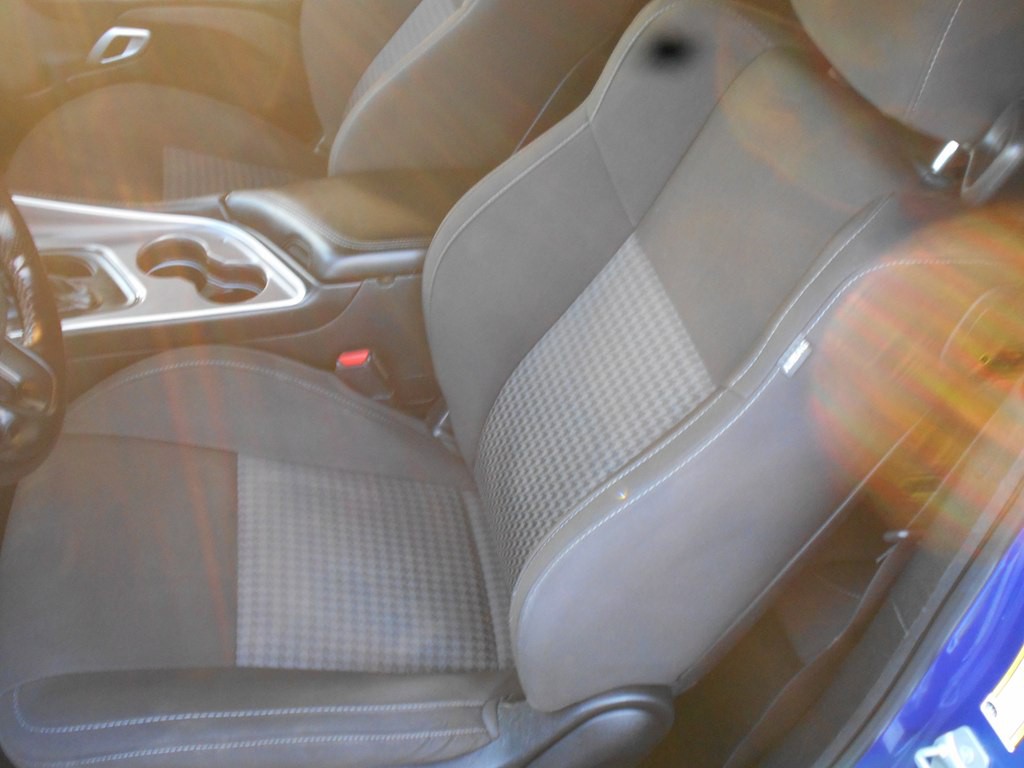 2022 Dodge Challenger Image 16