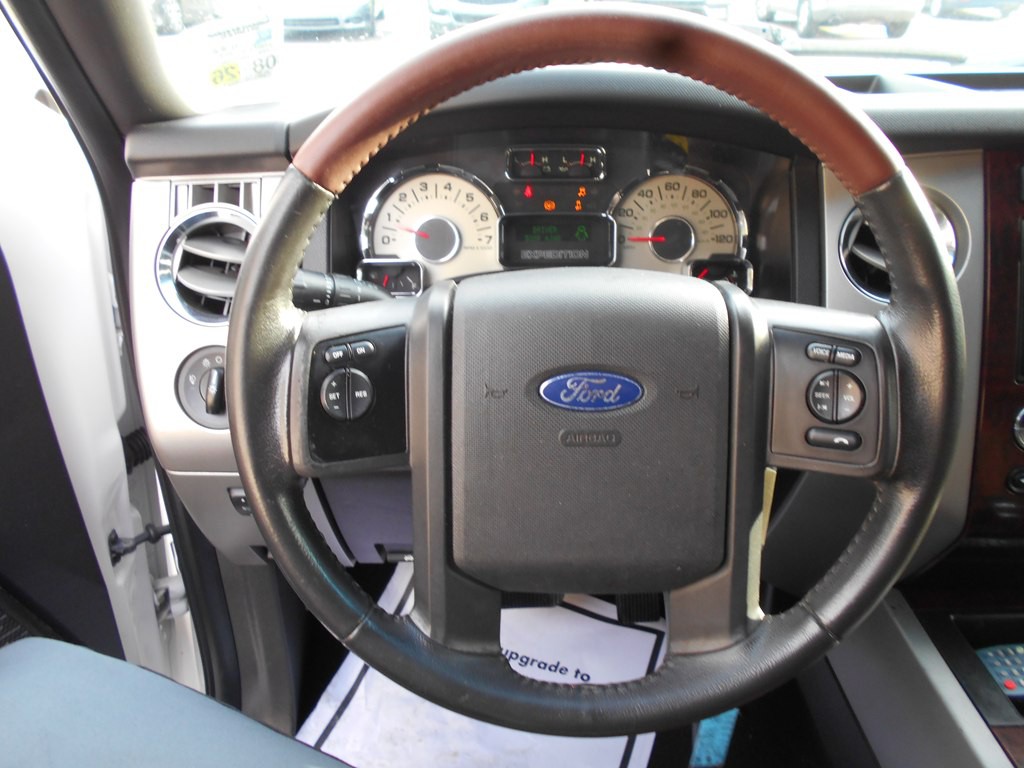 2012 Ford Expedition Image 13