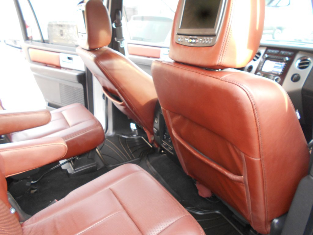 2012 Ford Expedition Image 25