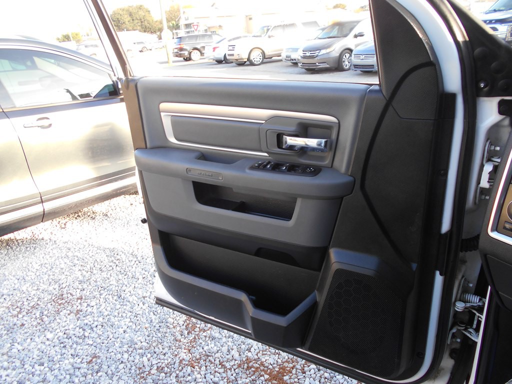 2020 RAM 1500 Image 15