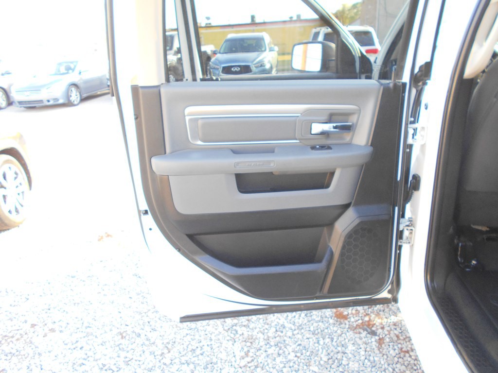 2020 RAM 1500 Image 18