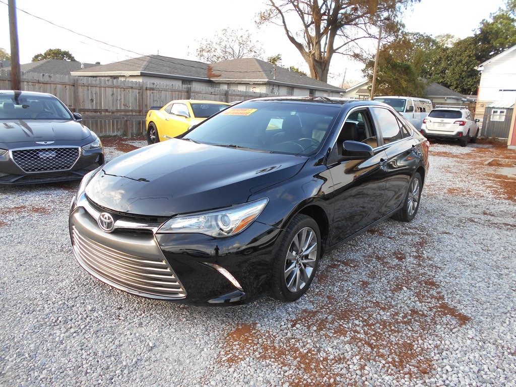 2016 Toyota Camry Image 1