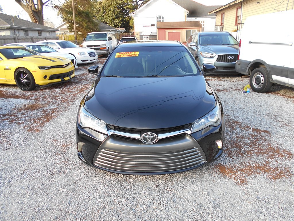 2016 Toyota Camry Image 2