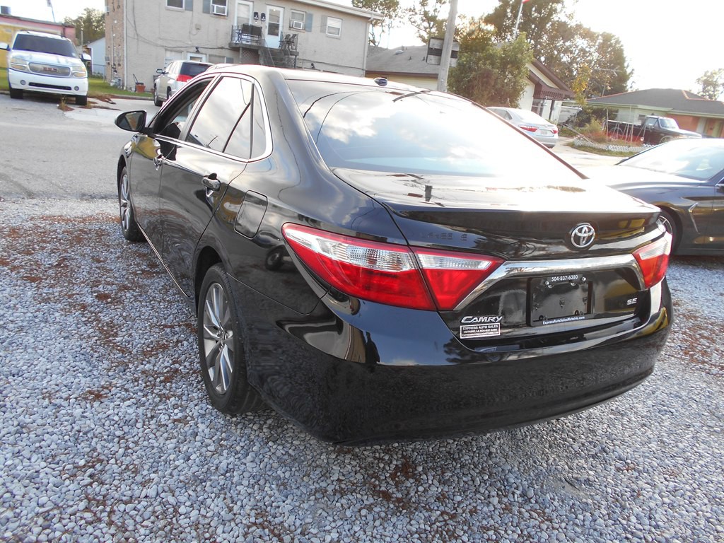 2016 Toyota Camry Image 4