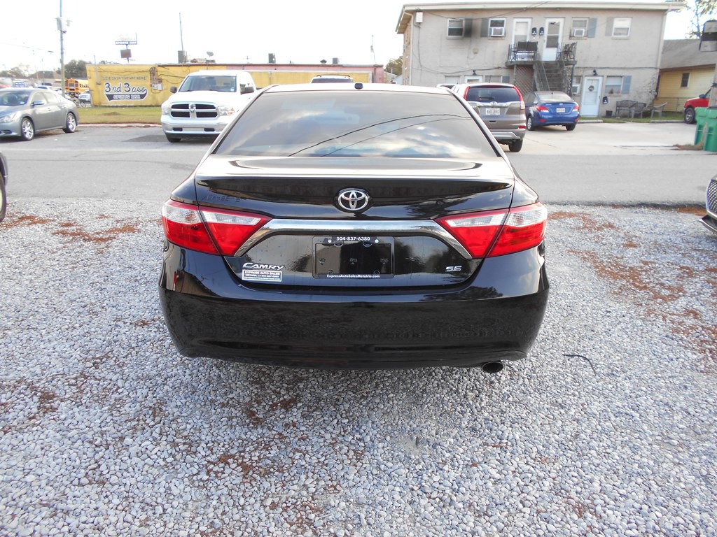2016 Toyota Camry Image 5