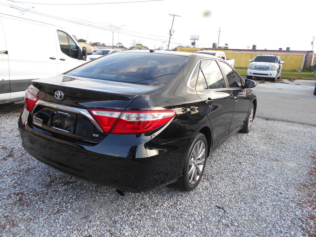 2016 Toyota Camry Image 6