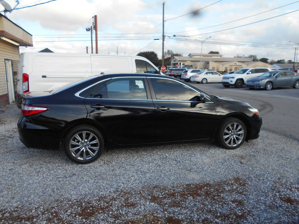 2016 Toyota Camry Image 7