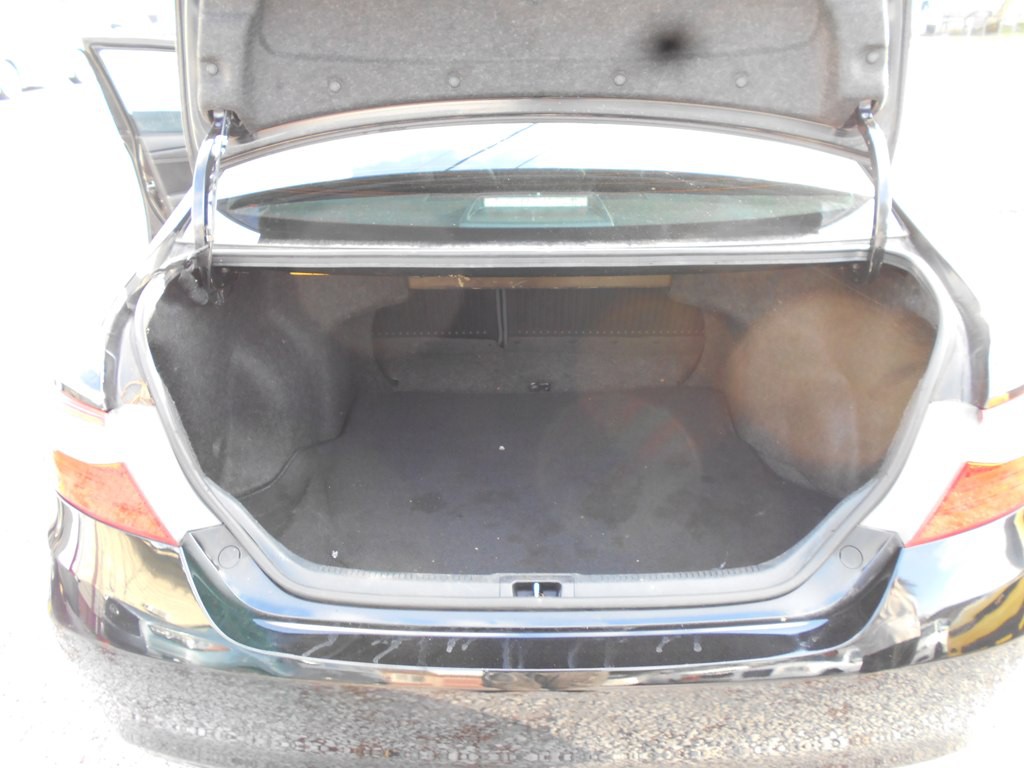 2016 Toyota Camry Image 20