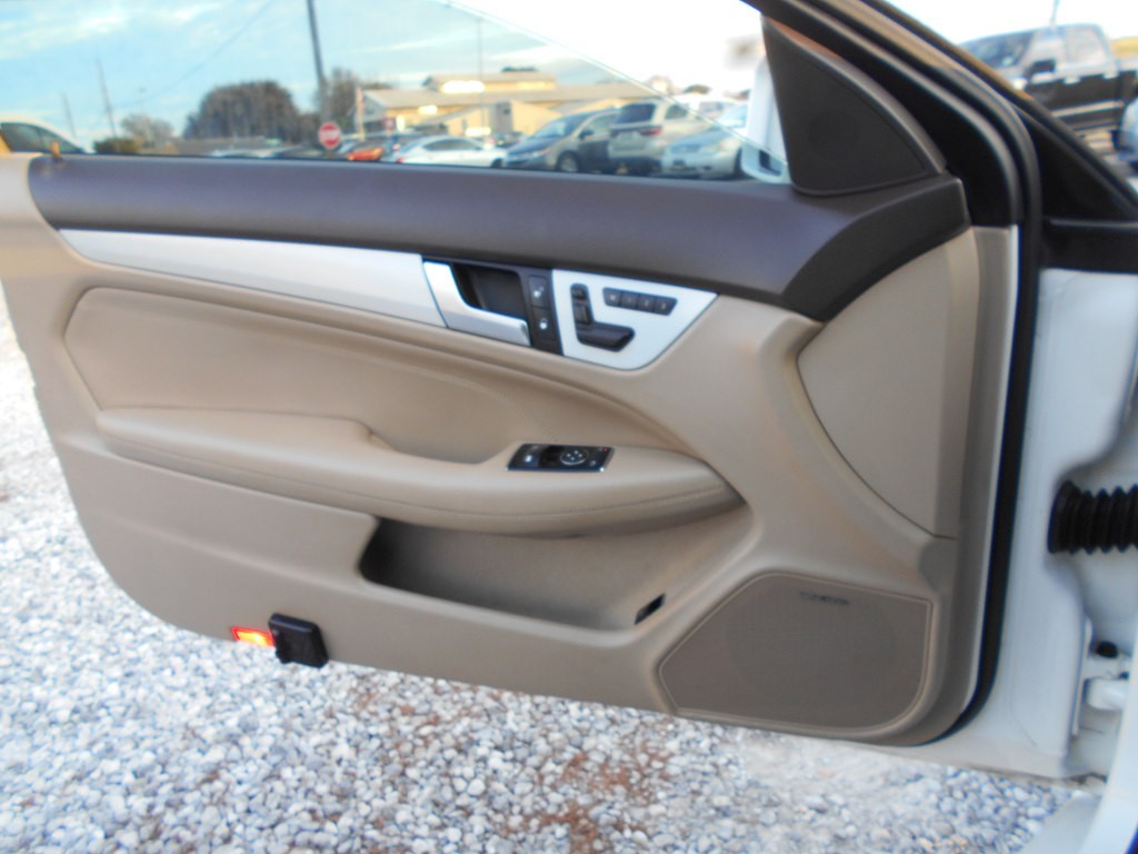 2013 Mercedes-Benz C-Class Image 14