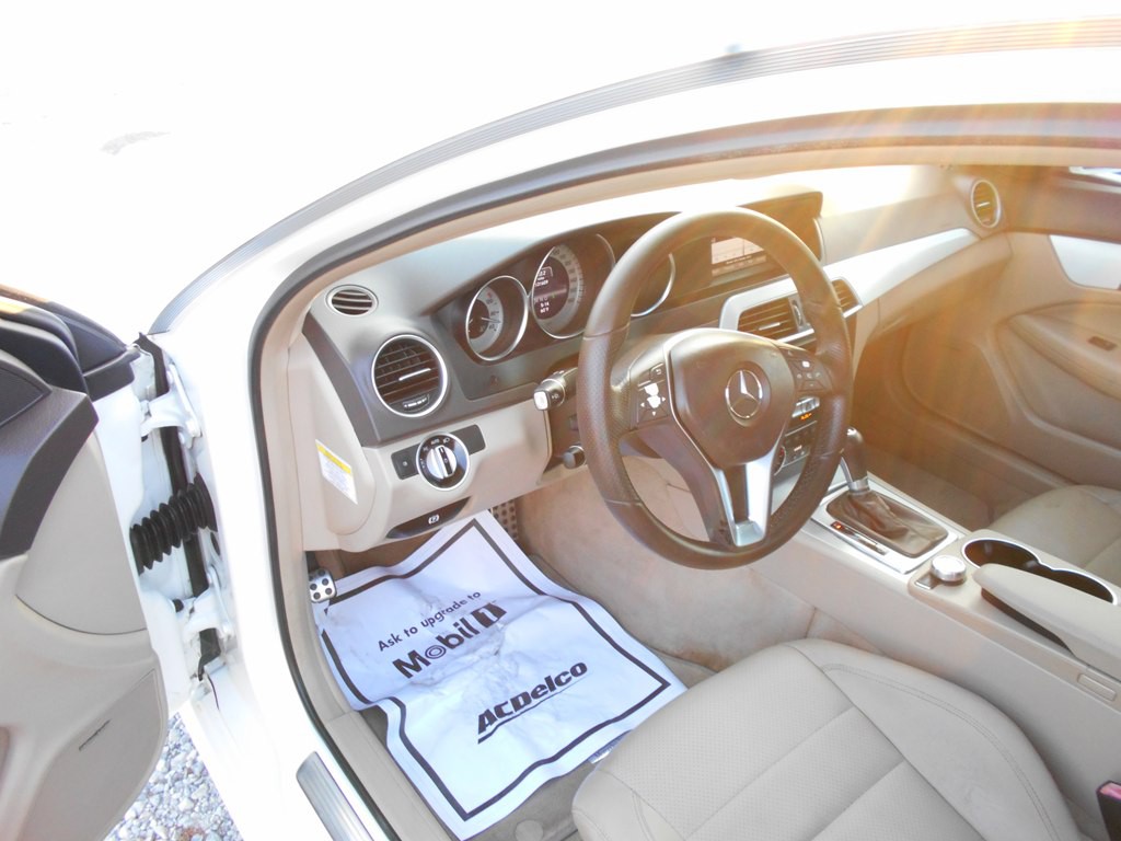 2013 Mercedes-Benz C-Class Image 15