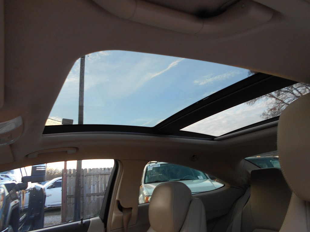 2013 Mercedes-Benz C-Class Image 16