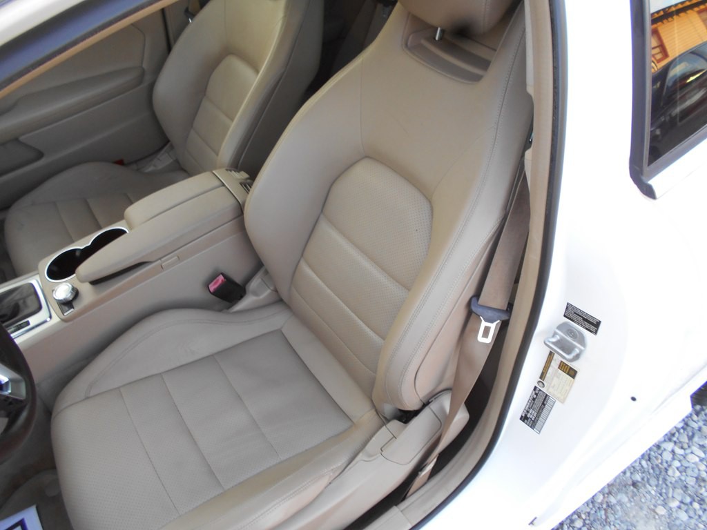 2013 Mercedes-Benz C-Class Image 17