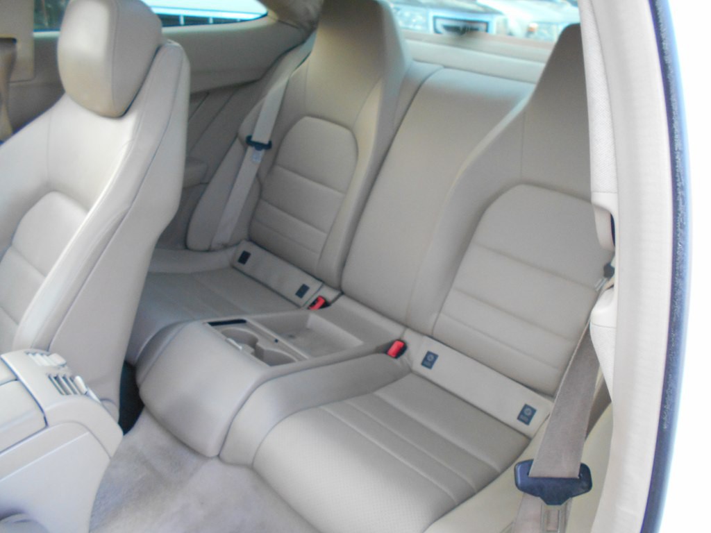 2013 Mercedes-Benz C-Class Image 18