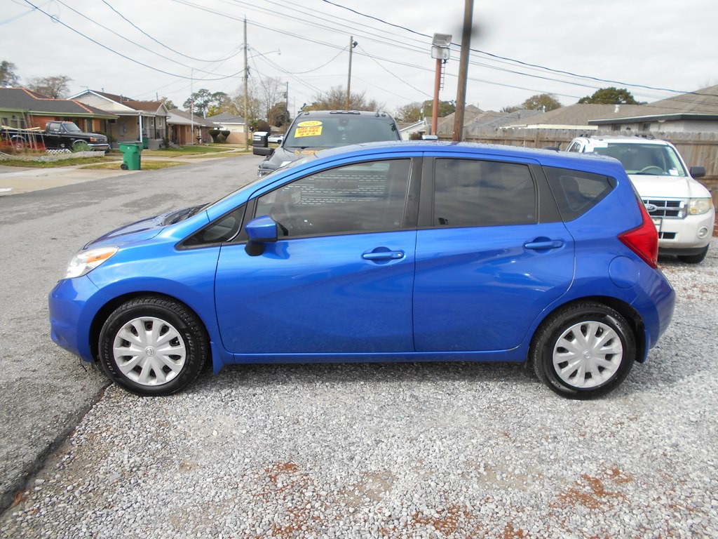 2016 Nissan Versa Image 3