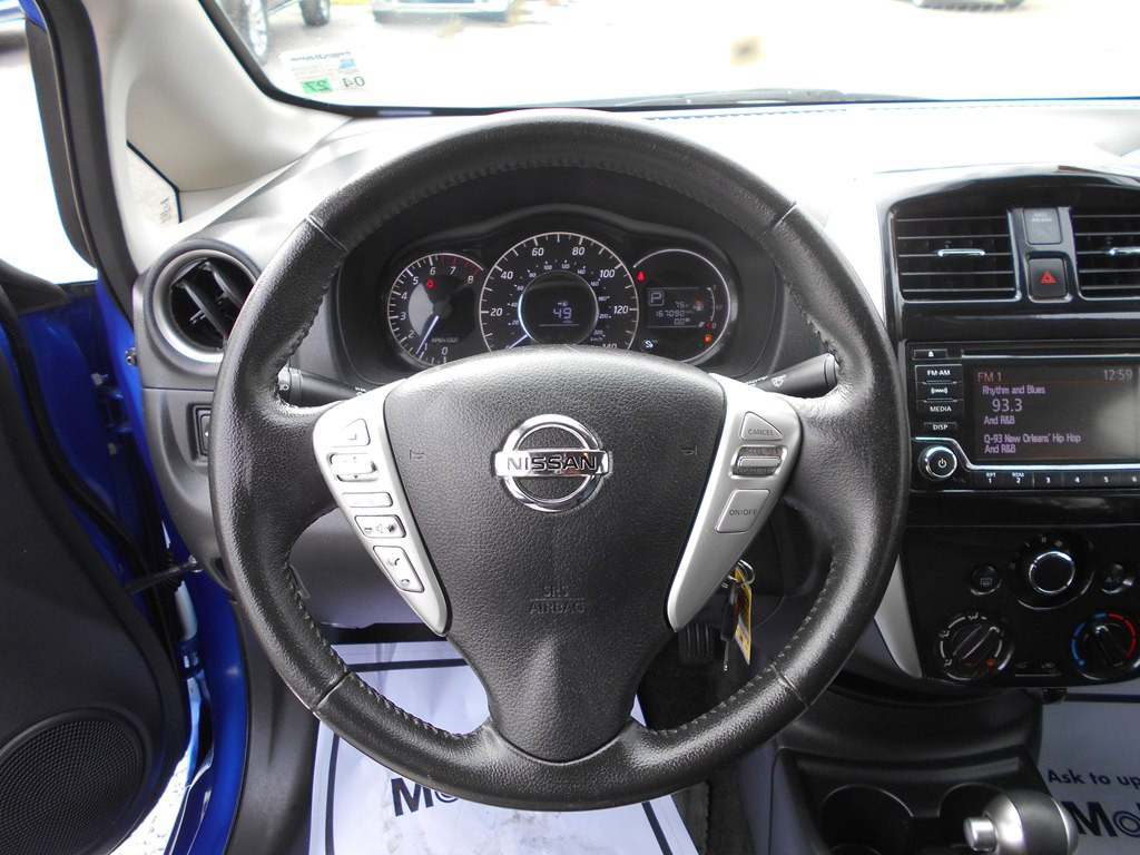 2016 Nissan Versa Image 12