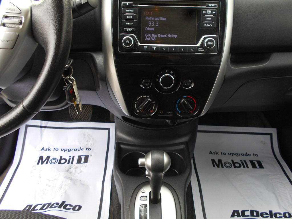 2016 Nissan Versa Image 15