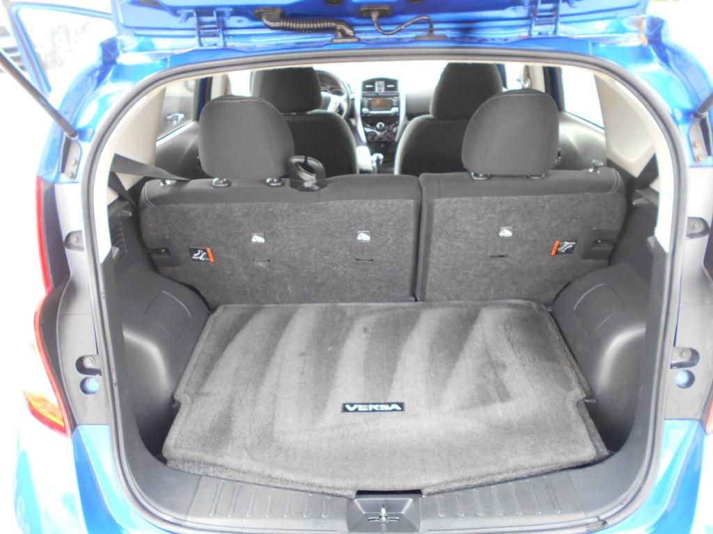 2016 Nissan Versa Image 22