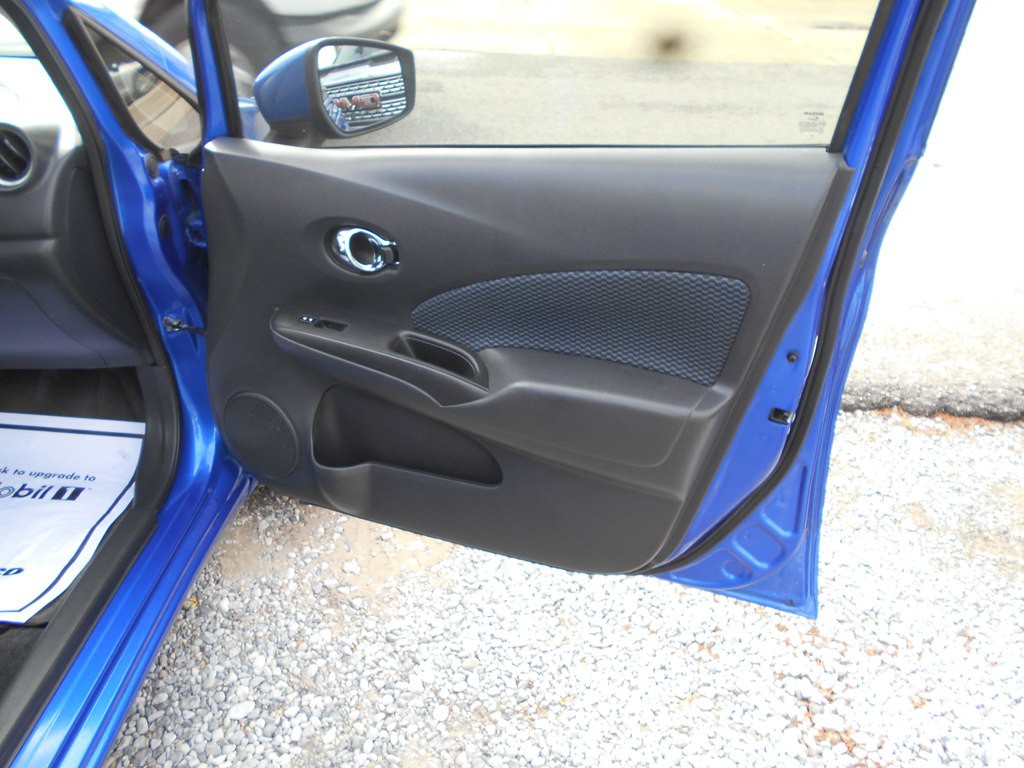 2016 Nissan Versa Image 26