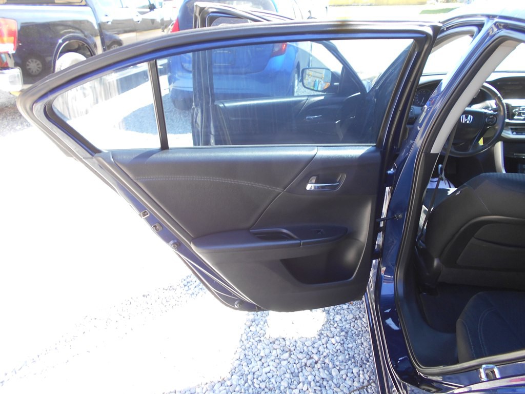 2013 Honda Accord Image 17