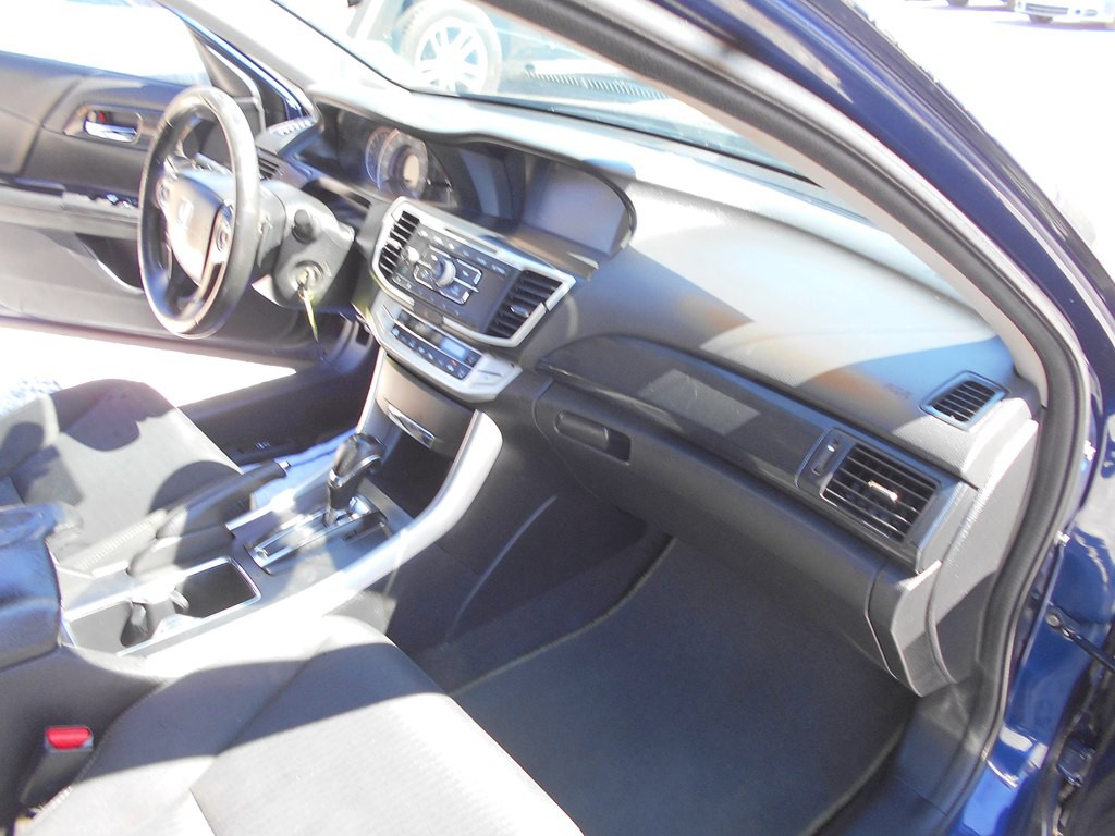 2013 Honda Accord Image 25