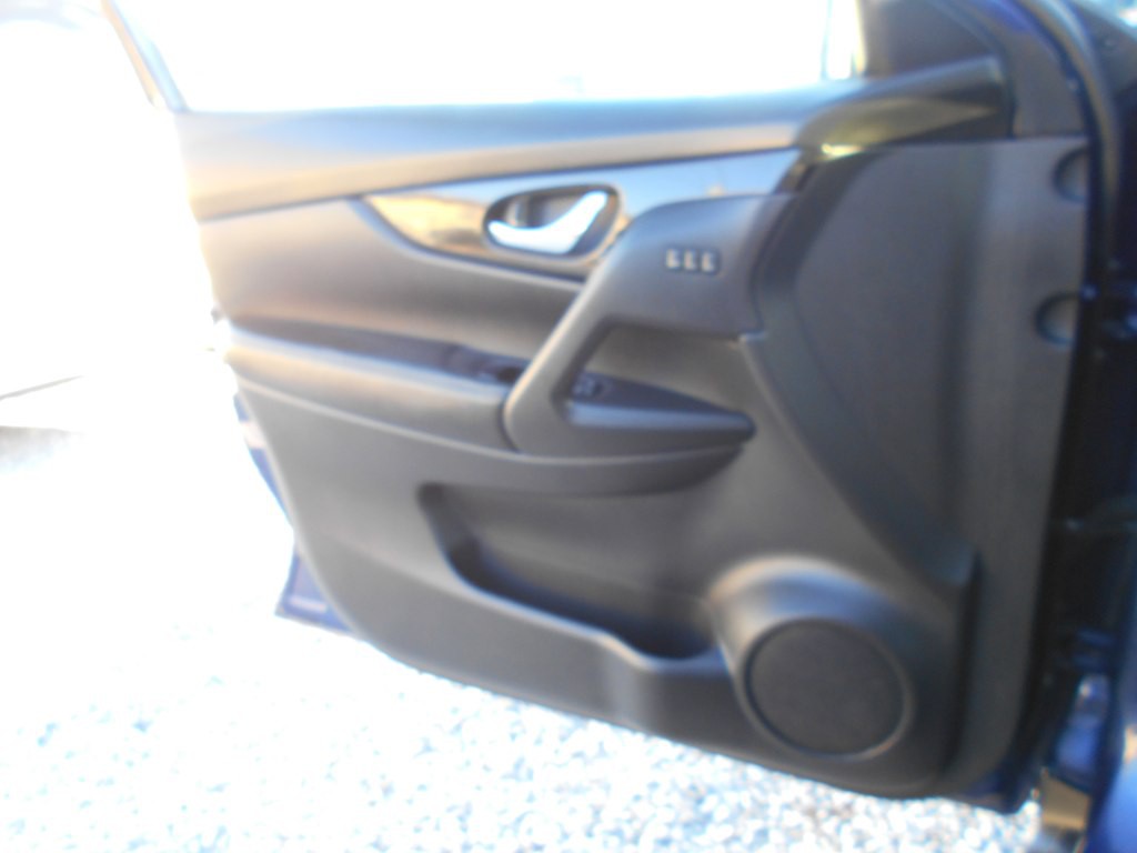 2020 Nissan Rogue Image 13